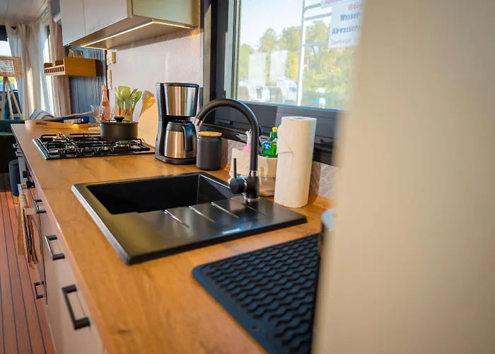 بيت للعطل Schwimmendes Emsel Woma Fürstenberg-Havel